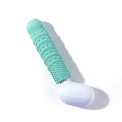 Vibrator with interchangeable penis sleeves IoBanana